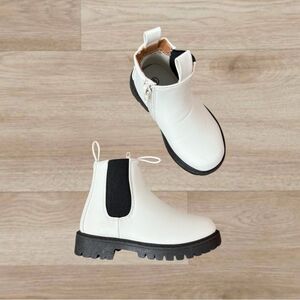 Toddler Girls White & Black Chelsea Boots | Size 6 | Sparkle In Pink